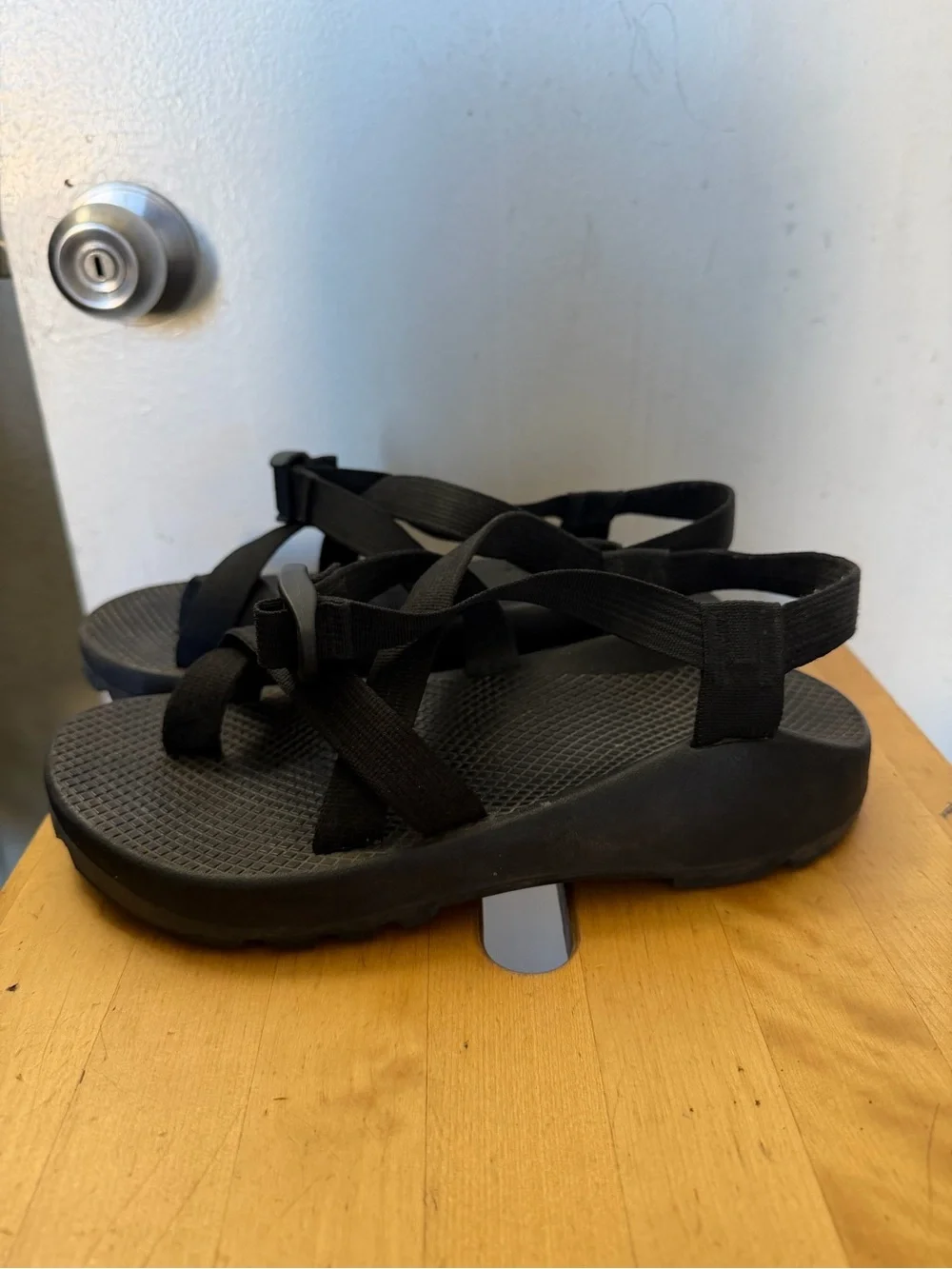 Chaco  Classic Black Sport Hiking Sandals Men’s Size 8